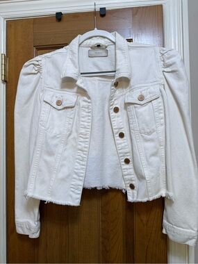EUC Blank NYC size large puffed sleeve off white jean denim jacket